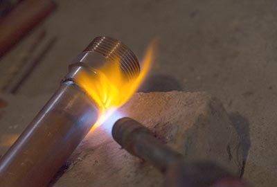 устранение течи полотенцесушителя с использованием газосварки